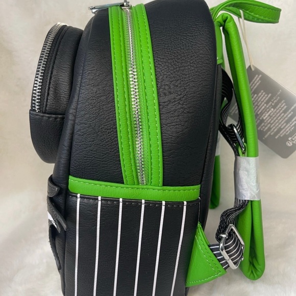 *NEW* Disney Loungefly Nightmare Before Christmas Backpack - Picture 5 of 8